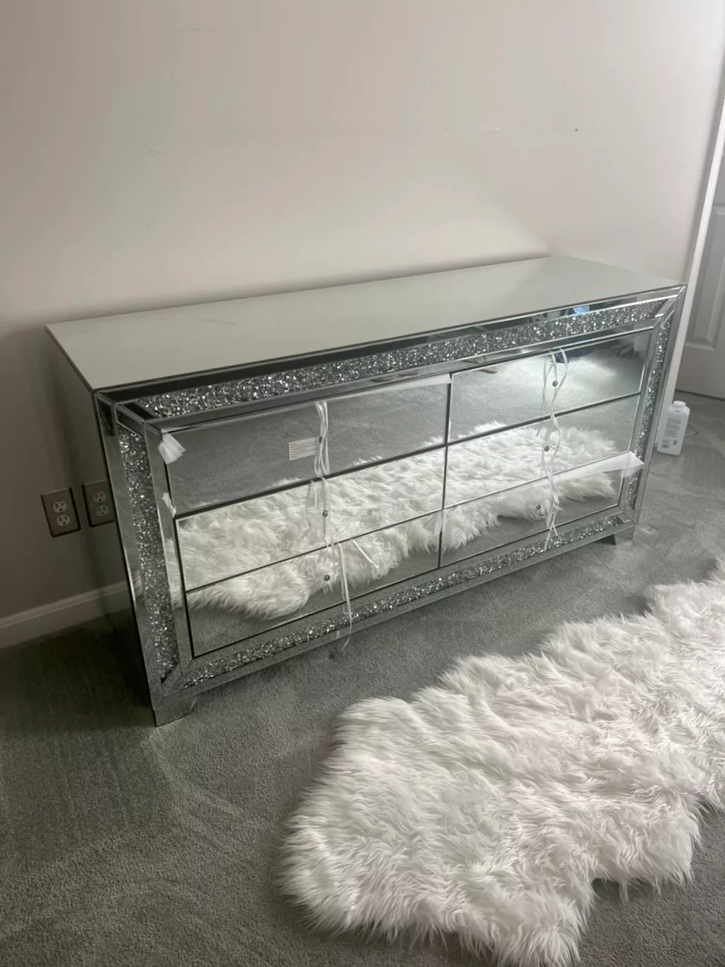 Mirrored crushed-diamond dresser
