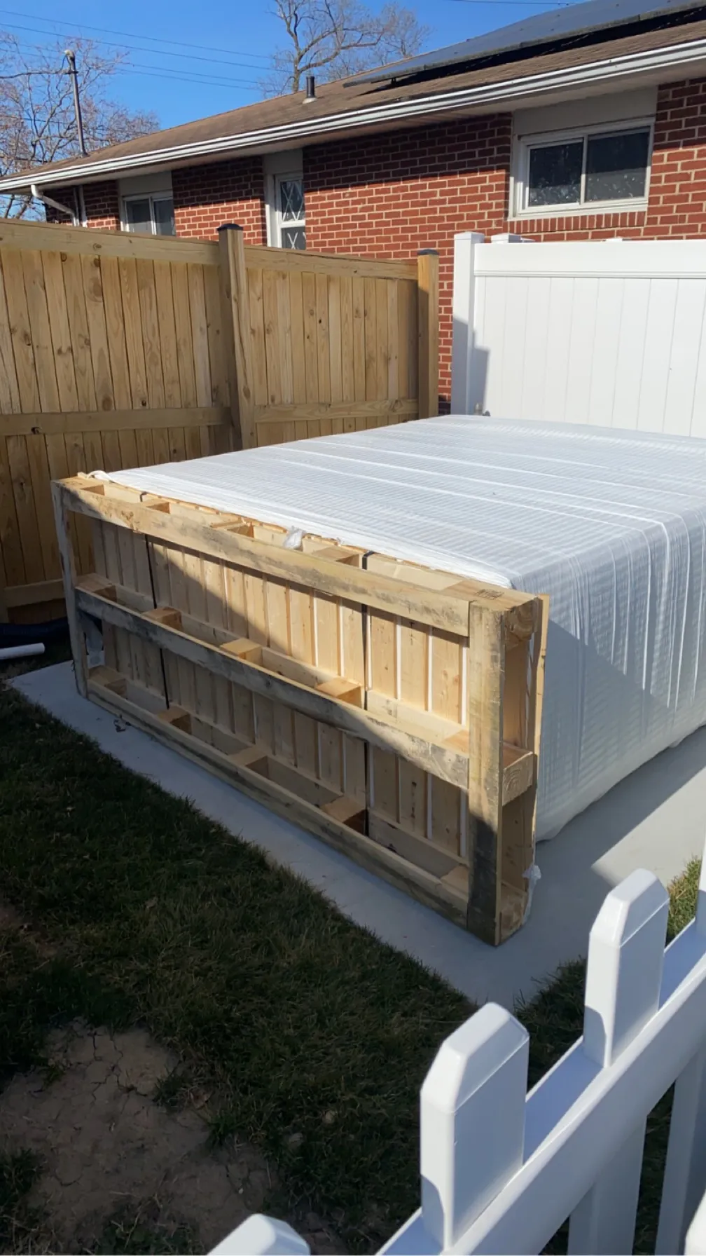 Hot tub / crated freight