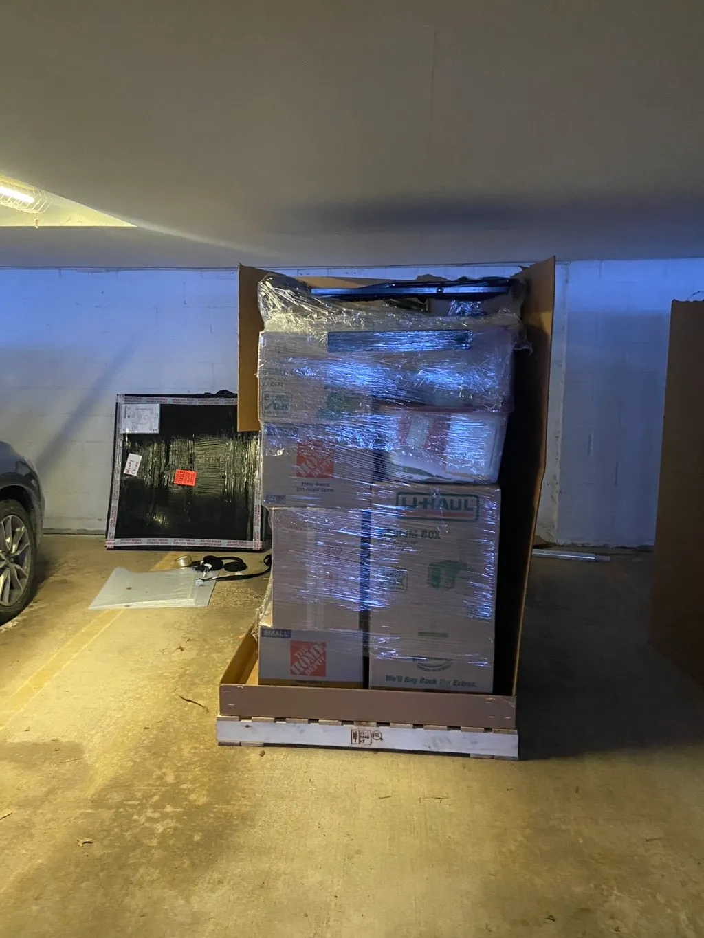 Palletized crate, garage staging